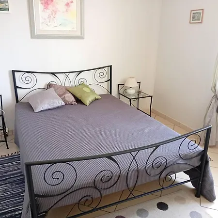 Dom wakacyjny Maison Au Calme Pour 8 Pres Du Lac, Wifi - Fr-1-792-46