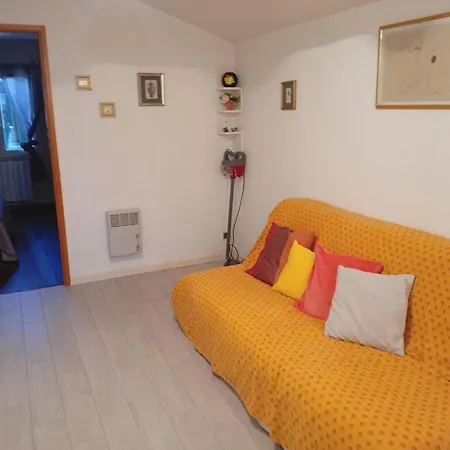 Dom wakacyjny Maison Au Calme Pour 8 Pres Du Lac, Wifi - Fr-1-792-46 *